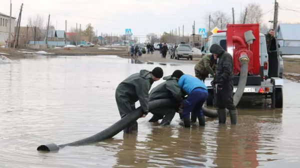 Вторая волна паводка на реке Жайык находится на особом контроле