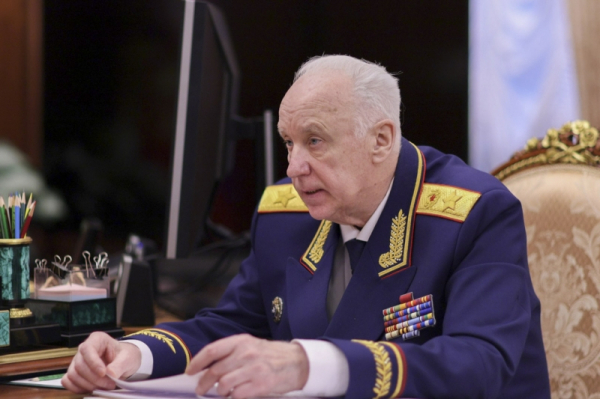 Бастрыкин поручил проверить информацию о попытках дискредитации &laquo;Бессмертного полка&raquo;