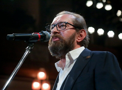 Хабенский почтил память Золотовицкого на вручении Премии МХТ им. Чехова