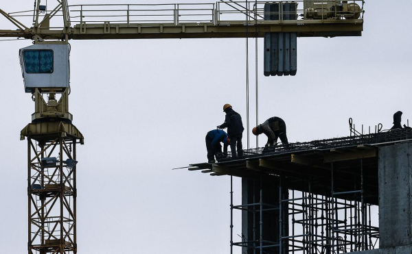 Греф назвал преувеличенными сообщения, что &laquo;Самолет&raquo; &laquo;перестанет летать&raquo;