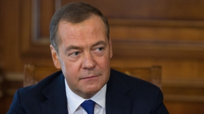 Медведев: коло 200 тыс человек заключили контракт с Вооруженными силами