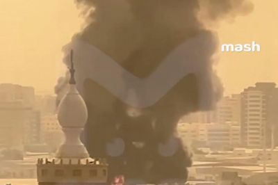 Обломки иранского беспилотника рухнули на ТЦ в Шардже