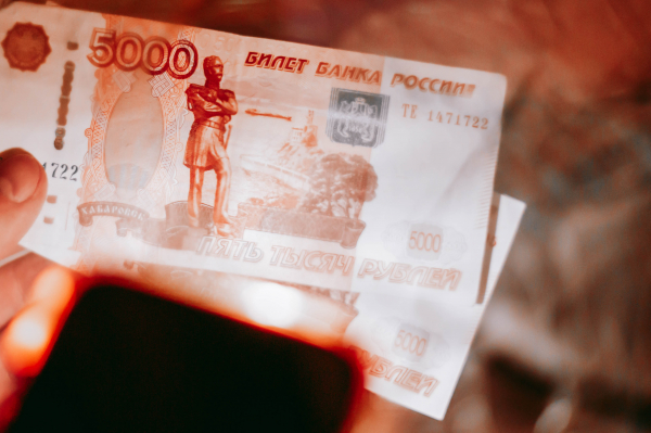 Семья Уолкера оштрафована на 2 тыс. рублей за нарушение миграционных правил