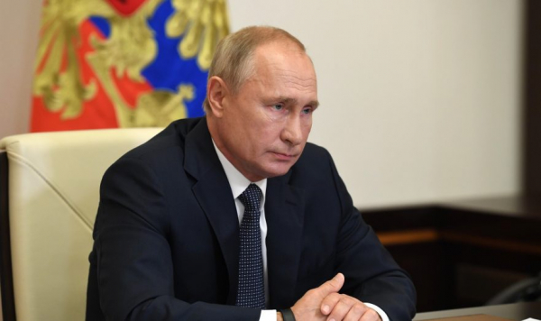 Путин указал на противоречие в политике Зеленского и истории его семьи
