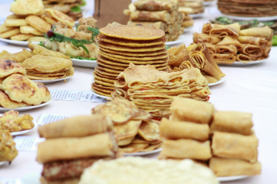 Несмешные цены: сколько стоит приготовить блинчик на Масленицу в Казани