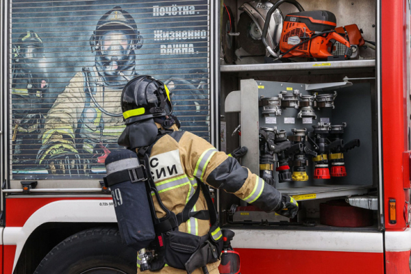 Житель Петербурга едва не стал жертвой пожара в квартире