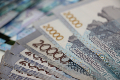 В Павлодаре пенсионерка едва не лишилась 24 млн тенге из-за мошенников