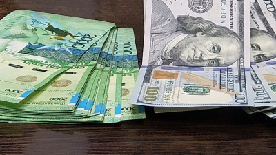 Доллар снова подорожал в Казахстане