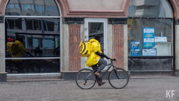 Курьерам запретят хранить личные вещи и продукты в контейнерах для доставки 25/03/2026 &ndash; Новости