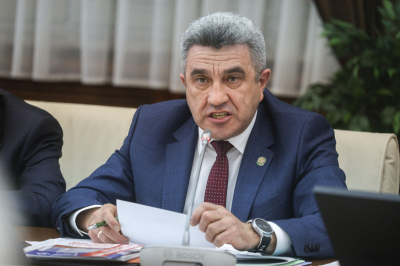 Хадиуллин: нехватку учителей в&nbsp;Татарстане решают открытием педклассов