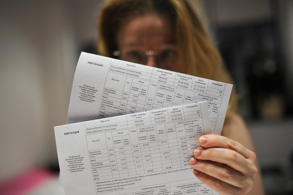 Эксперт по ЖКХ Бондарь объяснил, за какие услуги жильцы не должны доплачивать