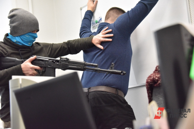 Осужденного за экстремизм задержали сразу на выходе из екатеринбургской колонии