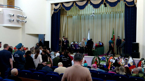 Он спасал людей и в мирной жизни, и на передовой: история бойца из Альметьевска