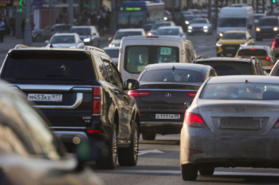 Москвичей предупредили об увеличении количества пробок на дорогах