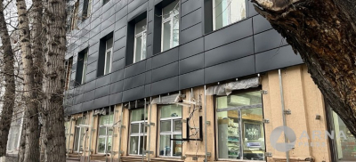 В Семее ремонт здания военкомата начали без согласования