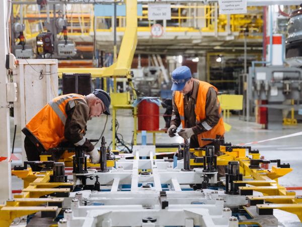 Гриб предложил Дерипаске поработать на шестидневке по 12 часов в день на заводе