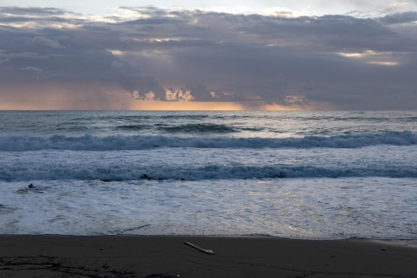 В Румынии на черноморский пляж выбросило морскую мину