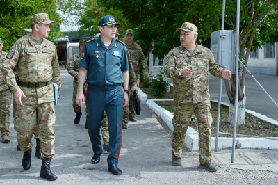 Главнокомандующий Нацгвардией провёл инспекцию воинских частей регионального командования «Оңтүстік»