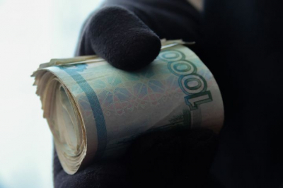 В Челнах бизнесмен лишился 135 тысяч, а подросток сберег 150 тысяч от мошенников