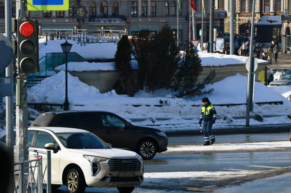 Лихачей Татарстана оштрафовали на 5 млн рублей за проезд на красный