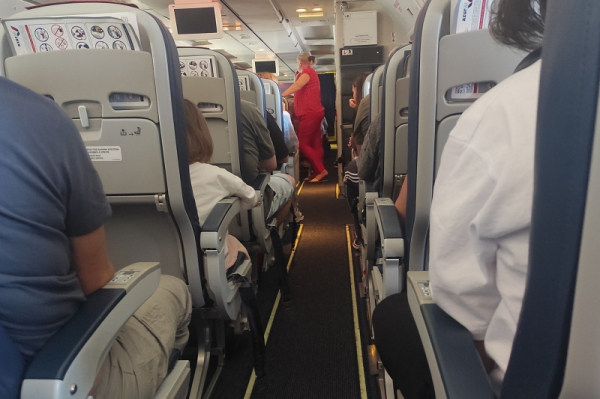 Застрявшие в Китае пассажиры рейса Пхукет &ndash; Барнаул доставлены домой резервным бортом