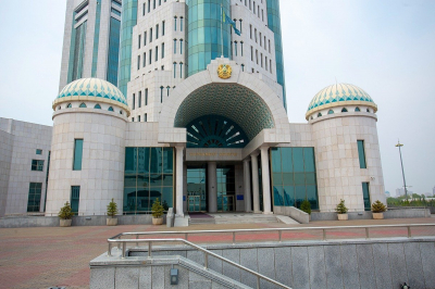 Ашимбаев опроверг слухи о противостоянии: парламент и правительство работают одной командой