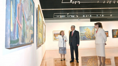 &quot;Прекрасную принцессу&quot; да Винчи привезли в Казахстан: выставку посетил президент