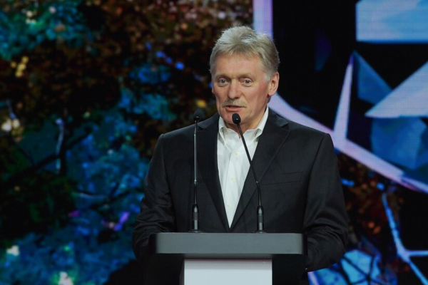 Песков: Россия не участвует в переговорах США и Ирана, но готова помочь