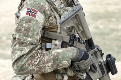 Главком ВС Норвегии призвал создать горячую линию с Россией