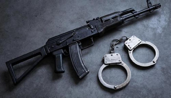 Военнослужащий открыл огонь под Севастополем: есть погибшие и раненые