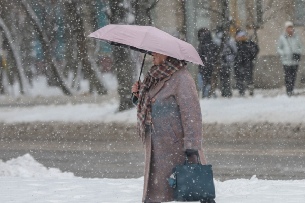 Снежный ливень и холод до -15? Погода в Москве в выходные: чего ждать