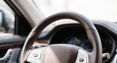 Водитель такси не уступил дорогу автобусу в Ростове, погибла пассажирка &ndash; молодая женщина