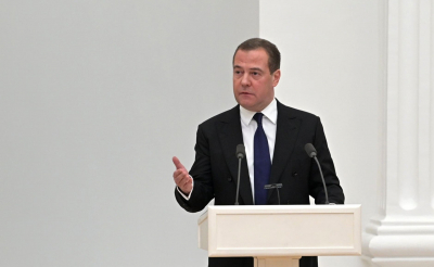 Медведев объяснил удары ВСУ по российским маркетплейсам