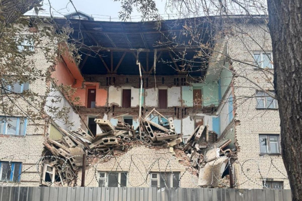 В Сочи снесли 13 аварийных зданий, угрожавших жителям Лазаревского