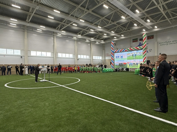 Минниханов открыл четыре футбольных манежа в Татарстане