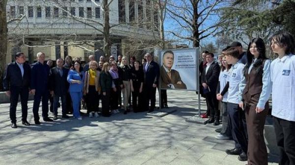 Крымское отделение ЛДПР про памятник Жириновскому молчит