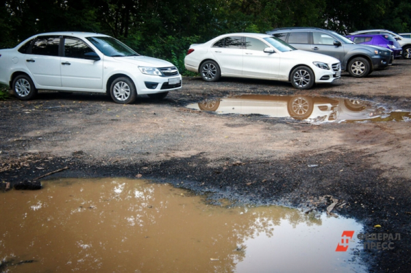 В Рязани автовладельцев оштрафовали на 5,3 млн рублей за парковку на газонах и детских площадках