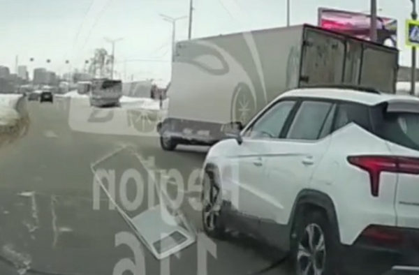 Выехавший на &laquo;красный&raquo; водитель из Самары сбил девочку на &laquo;зебре&raquo; в Казани