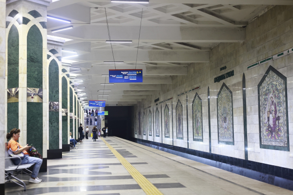 Работники казанского метро несколько месяцев ищут владельца забытой флейты