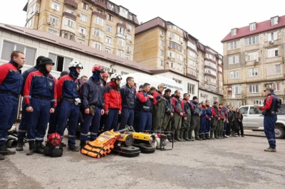 Добровольцы ВСКС работают в круглосуточном режиме для ликвидации последствий подтопления в Дагестане