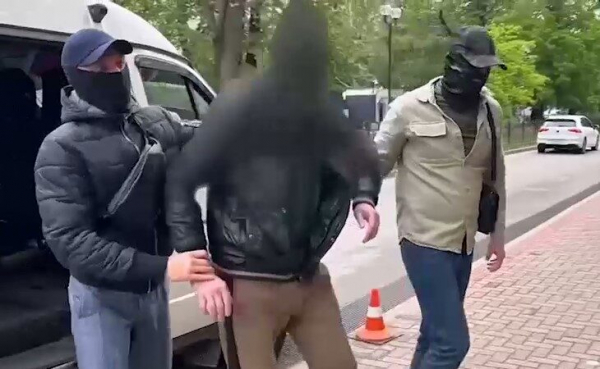 ФСБ задержала подозреваемого в государственной измене, передававшего данные об объектах ВС РФ 13/08/2026 &ndash; Новости