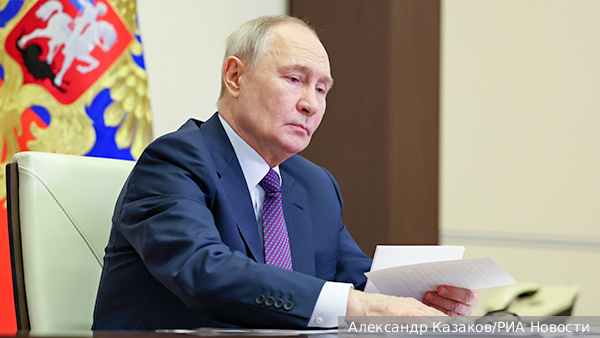 Танкер поражен снарядом в Персидском заливе у берегов Катара