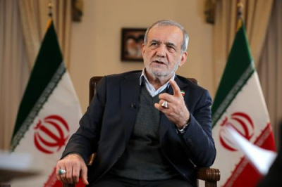 Иран не будет участвовать в мирных переговорах в условиях давления или угроз, заявил Пезешкиан