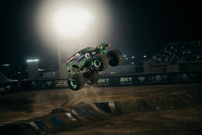 От дрифта до беговых челленджей: что включено в программу Liwa Festival