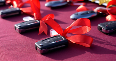 В Караганде гвардейцам вручили ключи от новых служебных автомобилей