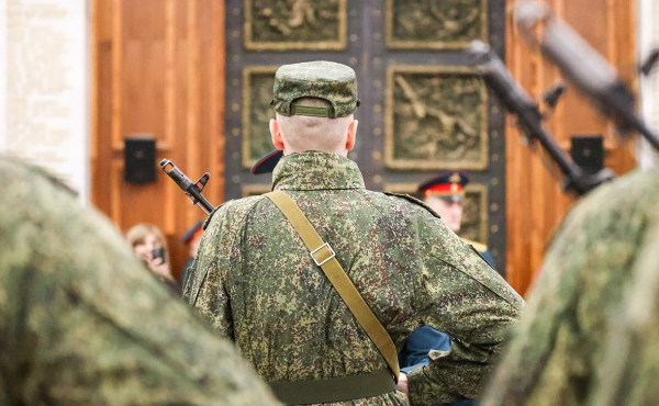 Минобороны предложило осенью повысить оклады военных на 4%