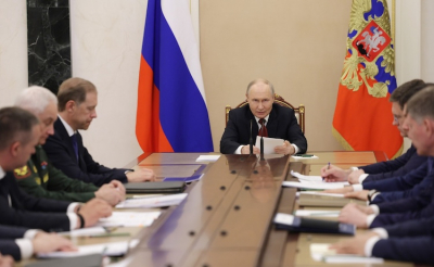 ПВО, импорт и&nbsp;&laquo;быстрее выходить из&nbsp;ремонтов&raquo;: как Путин собрал бензиновый &laquo;ковер&raquo; с&nbsp;Сечиным и&nbsp;Миллером