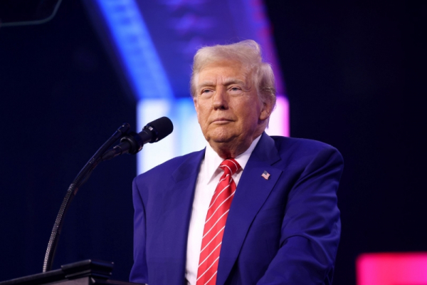 Политолог о хаотических заявлениях Трампа по Ирану: &laquo;Это способ управления нефтяными рынками&raquo;