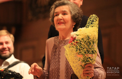 &laquo;Әниемә&raquo; Флёры Сулеймановой: казахская песня, ставшая своей для татарского народа