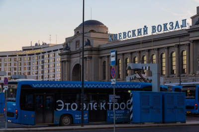 Миронов предложил установить фонтанчики с водой в аэропортах и на вокзалах